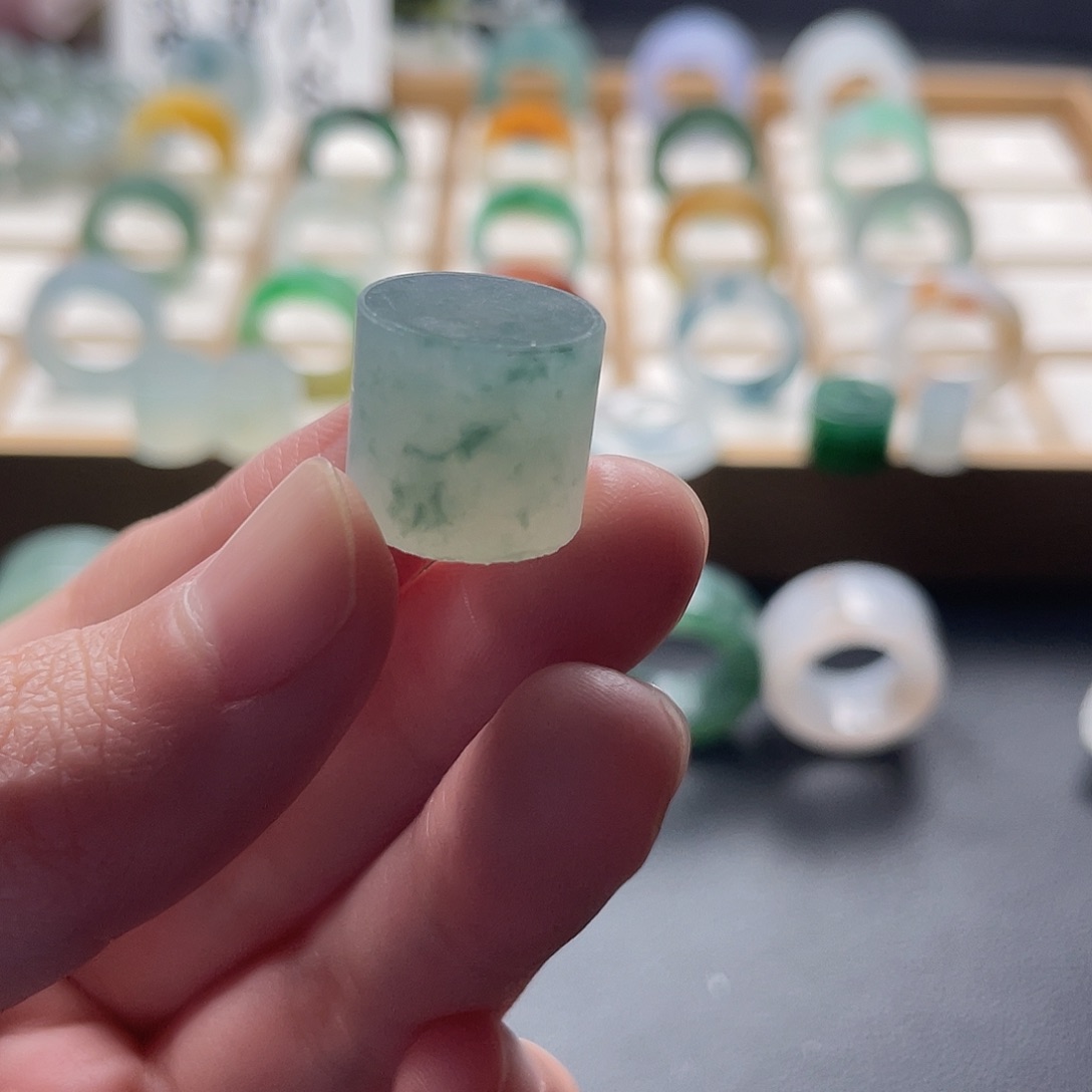 定制翡翠未镶嵌翡翠