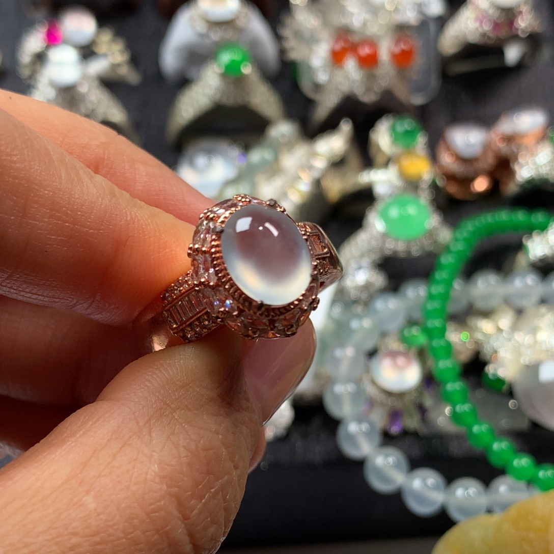 翡翠裸石白冰椭圆蛋面