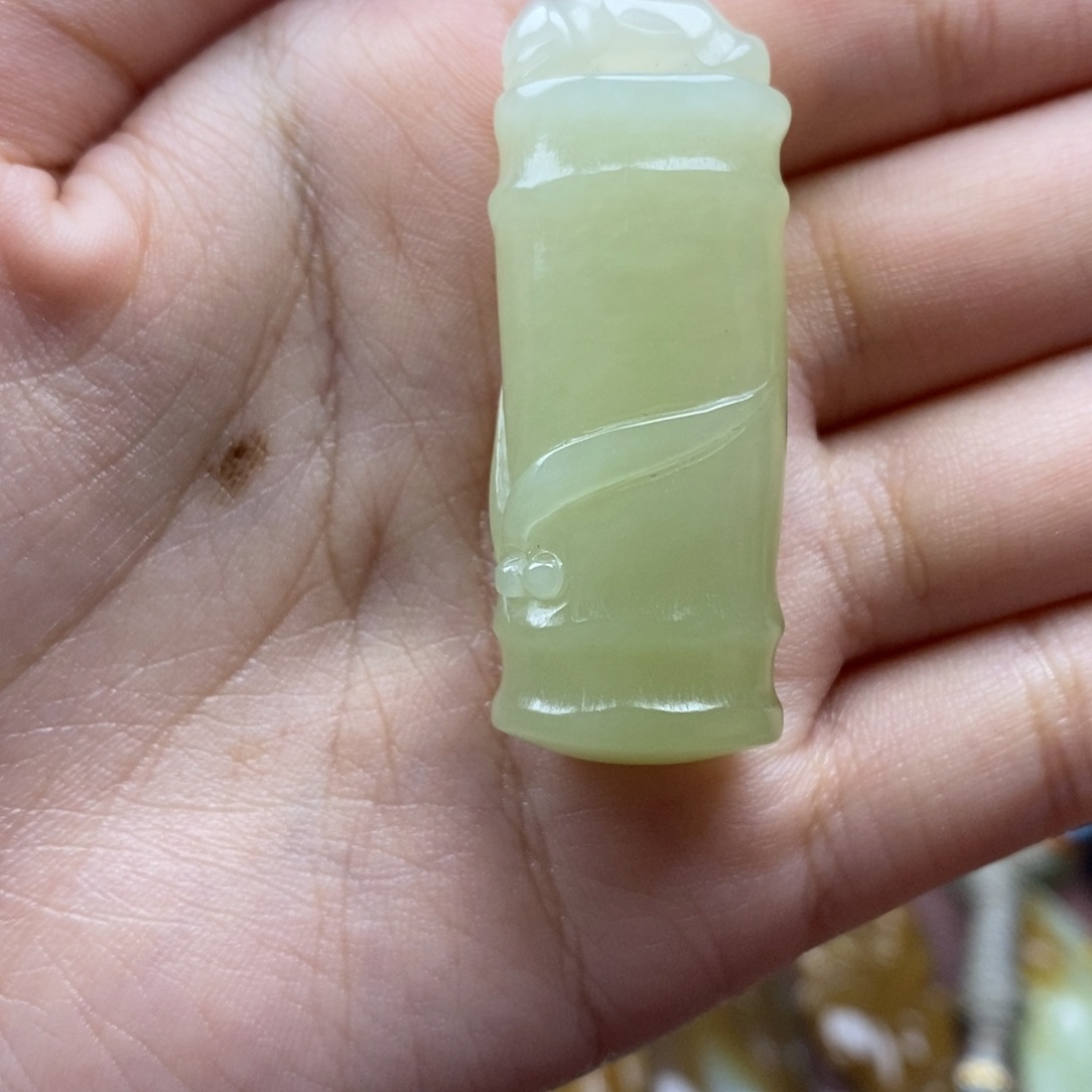 项链未镶嵌和田玉（糖玉）腾*