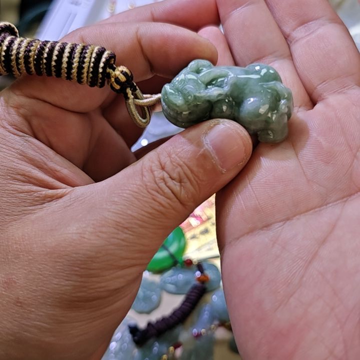 翡翠颈饰未镶嵌55465655666