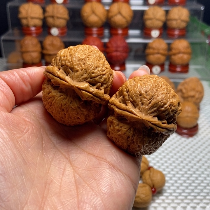 三***.文玩核桃把件1铁罗汉