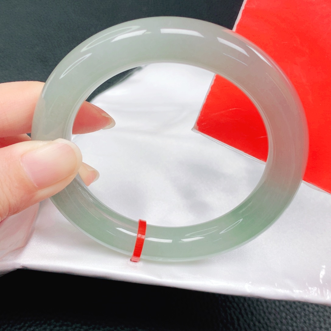 翡翠未镶嵌手镯57圈