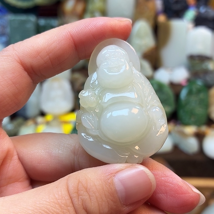 M***n和田玉未镶嵌颈饰