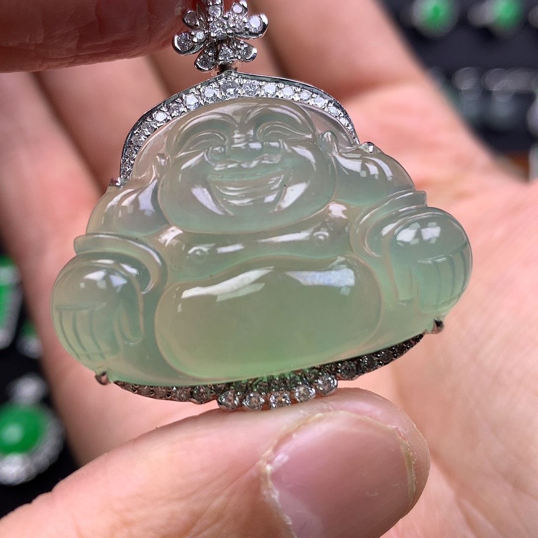 翡翠颈饰18K金镶嵌吊坠