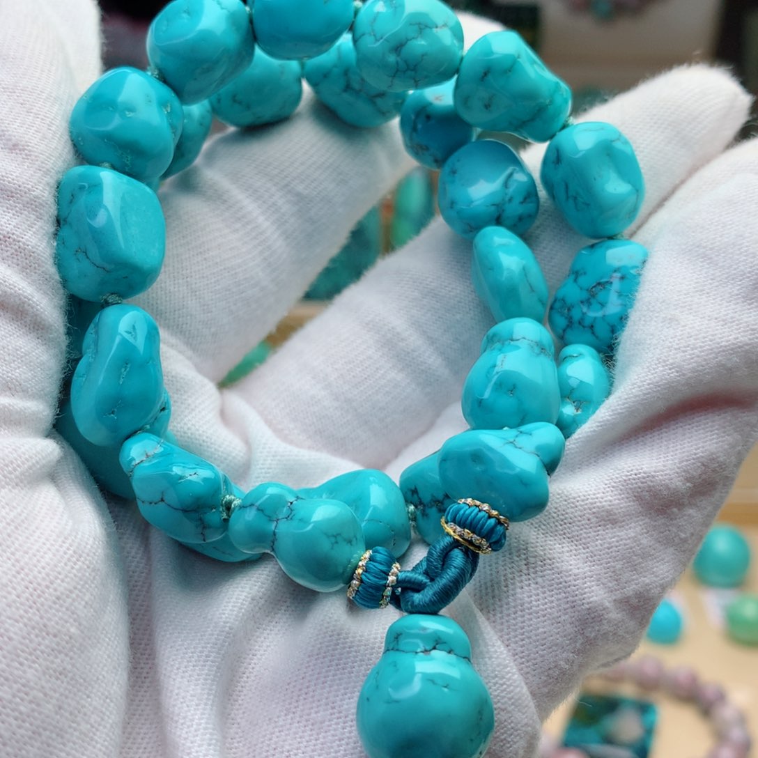 绿松石颈饰未镶嵌