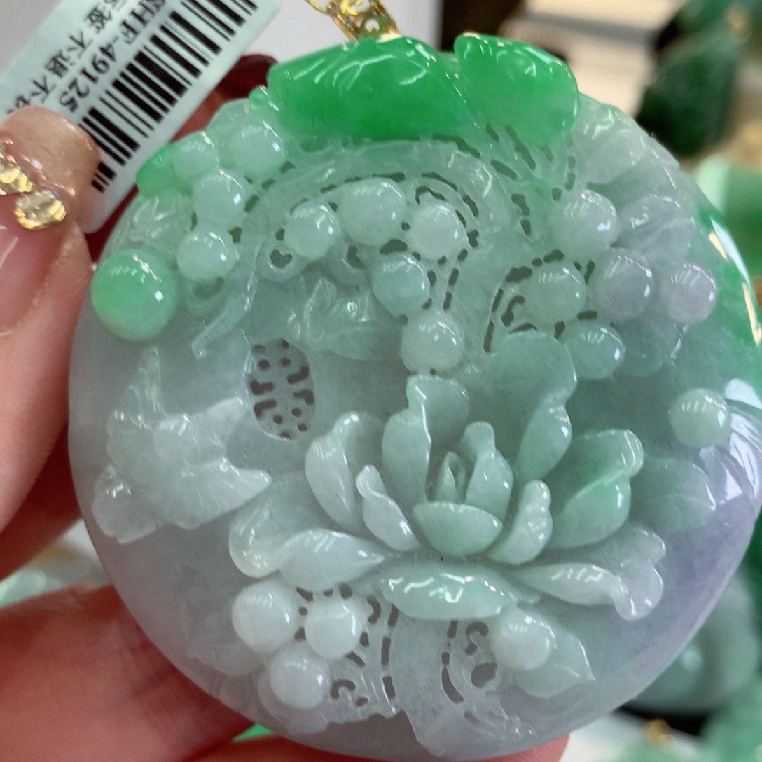 翡翠吊坠(不含链)18K金镶嵌