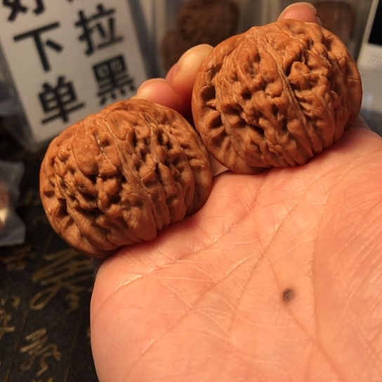 啦***啦把件文玩核桃四座楼42mm