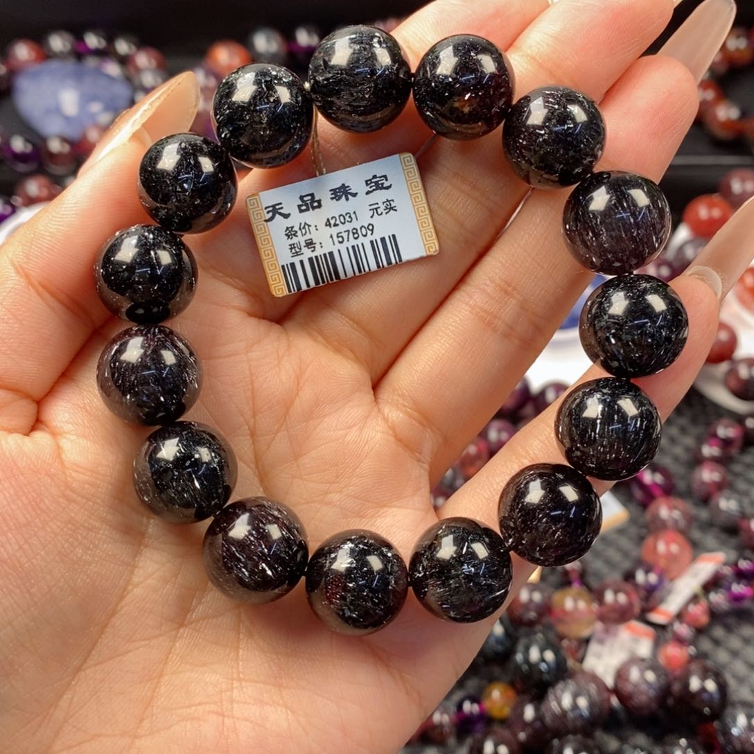 水晶手链未镶嵌独***？黑加仑157809