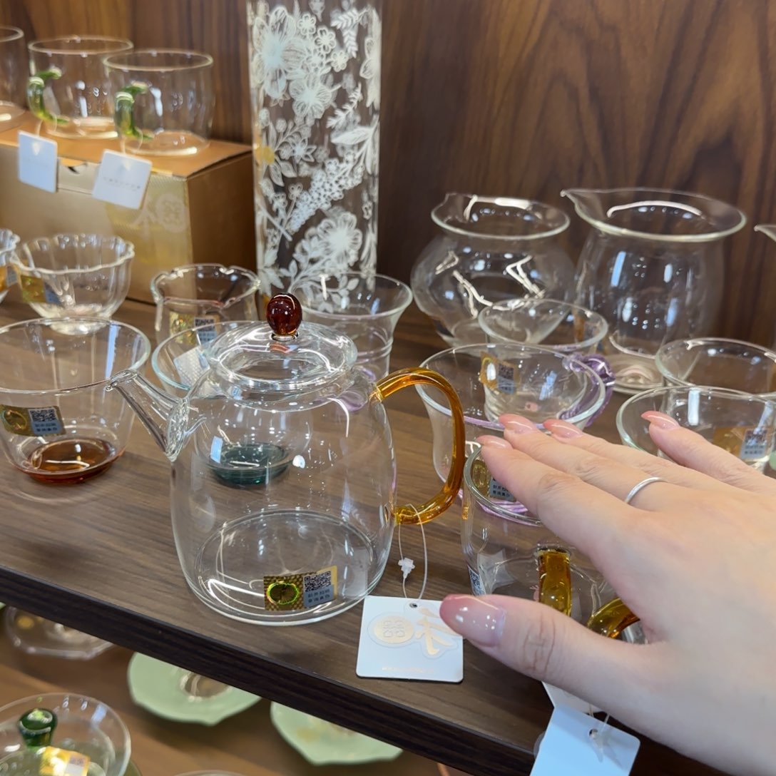 禾器宴臣壶琥珀➕。。。