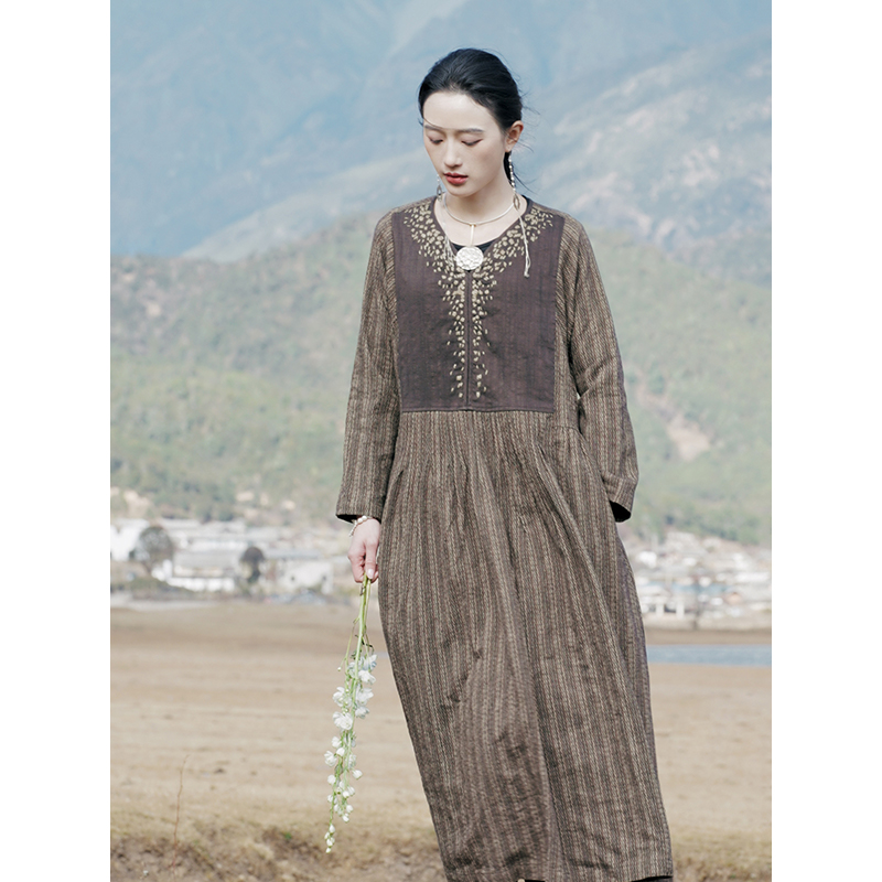 游尘衣物/雨沐连衣裙