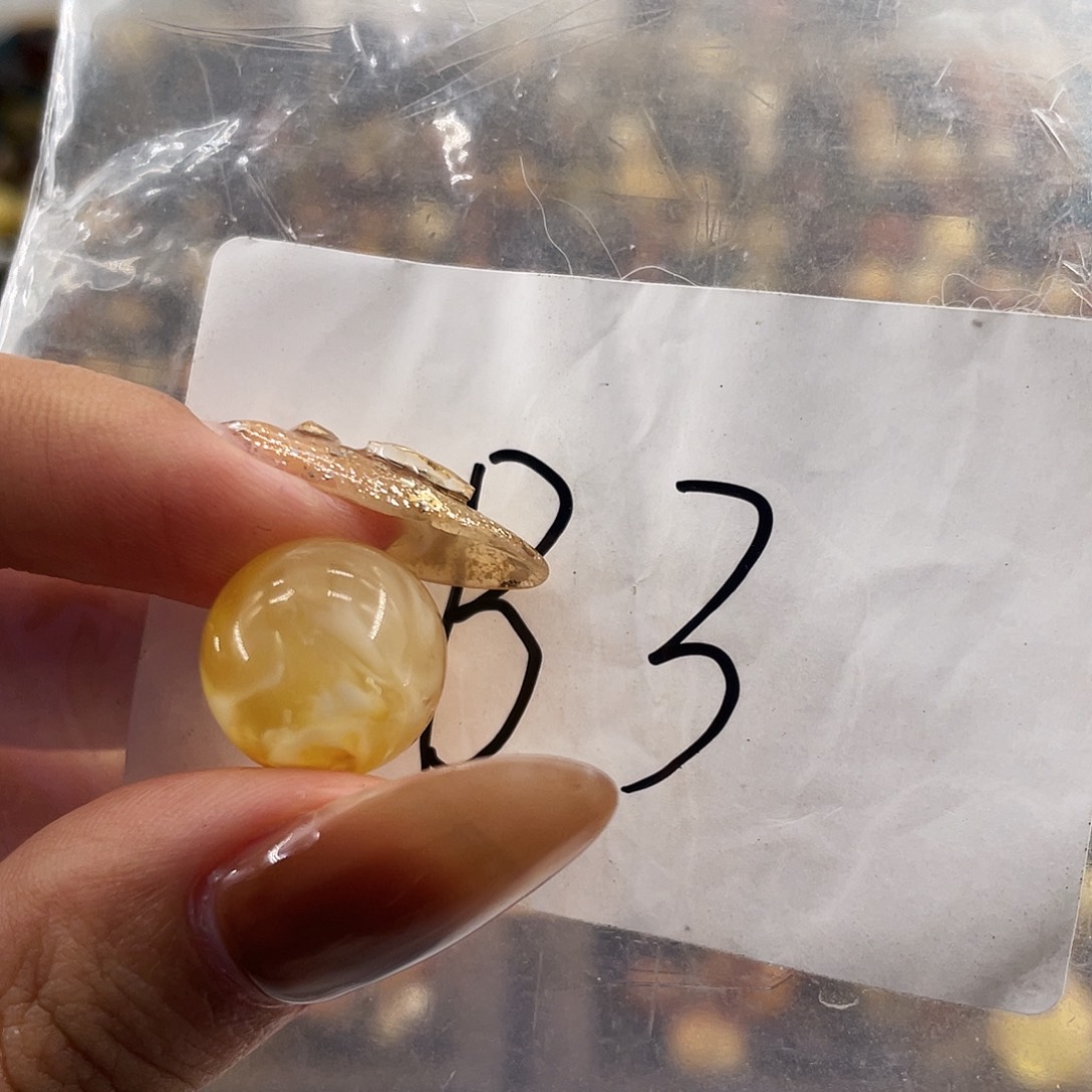 琥珀未镶嵌裸石13.9福利