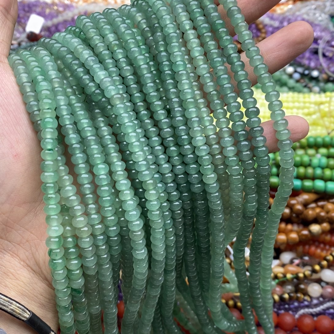 未镶嵌玛瑙/玉髓珠宝半成品一条天然4×6绿东岭玉胖隔片