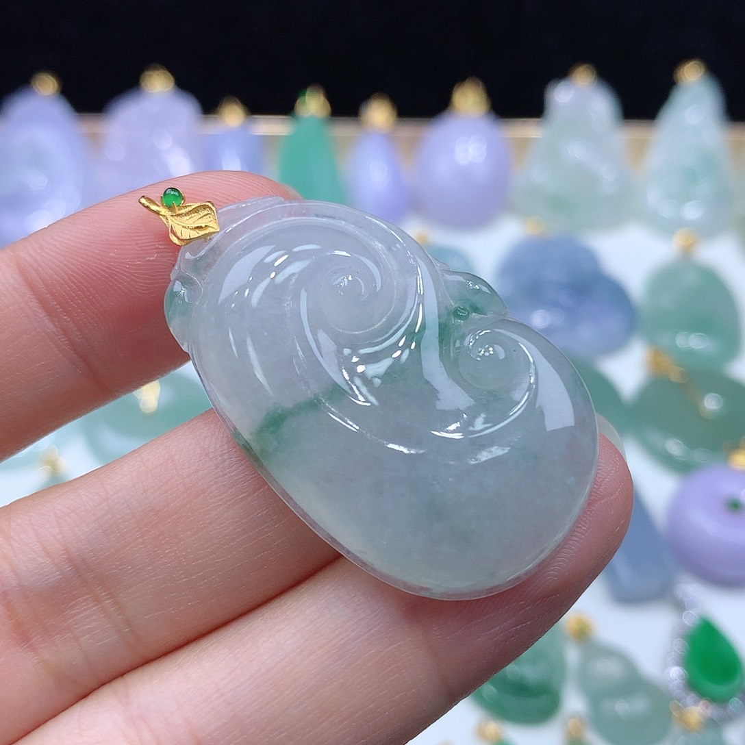 颈饰18K金镶嵌翡翠翡翠