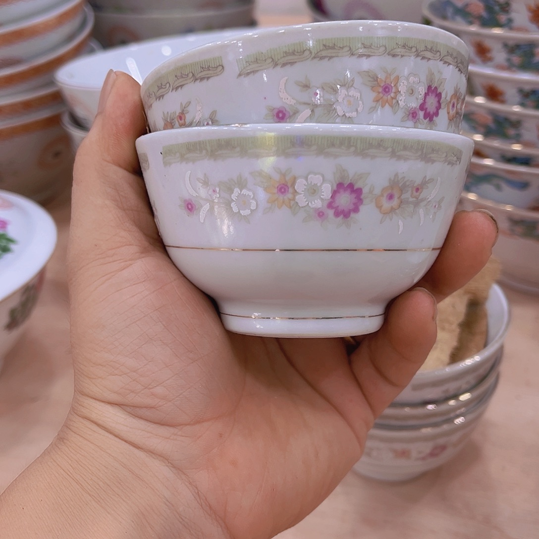 小茶馆小茶馆，小茶馆两只