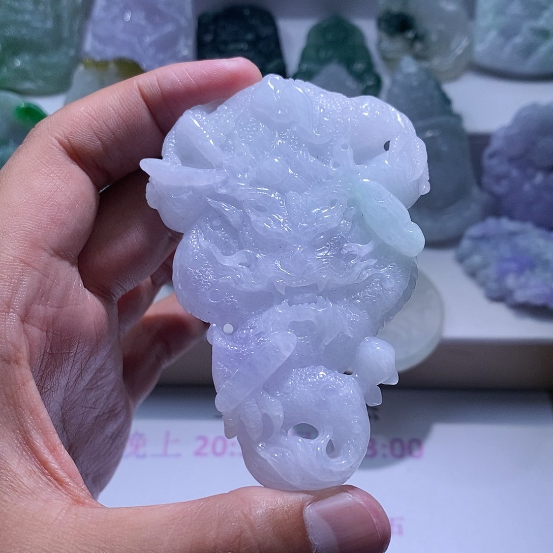 【闪购商品】翡翠颈饰未镶嵌龙牌