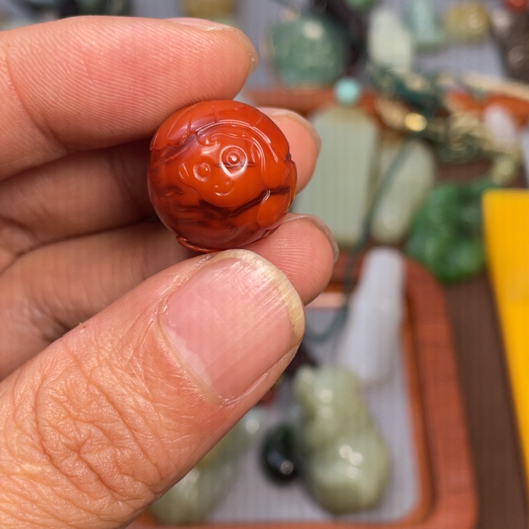 南红玛瑙颈饰未镶嵌