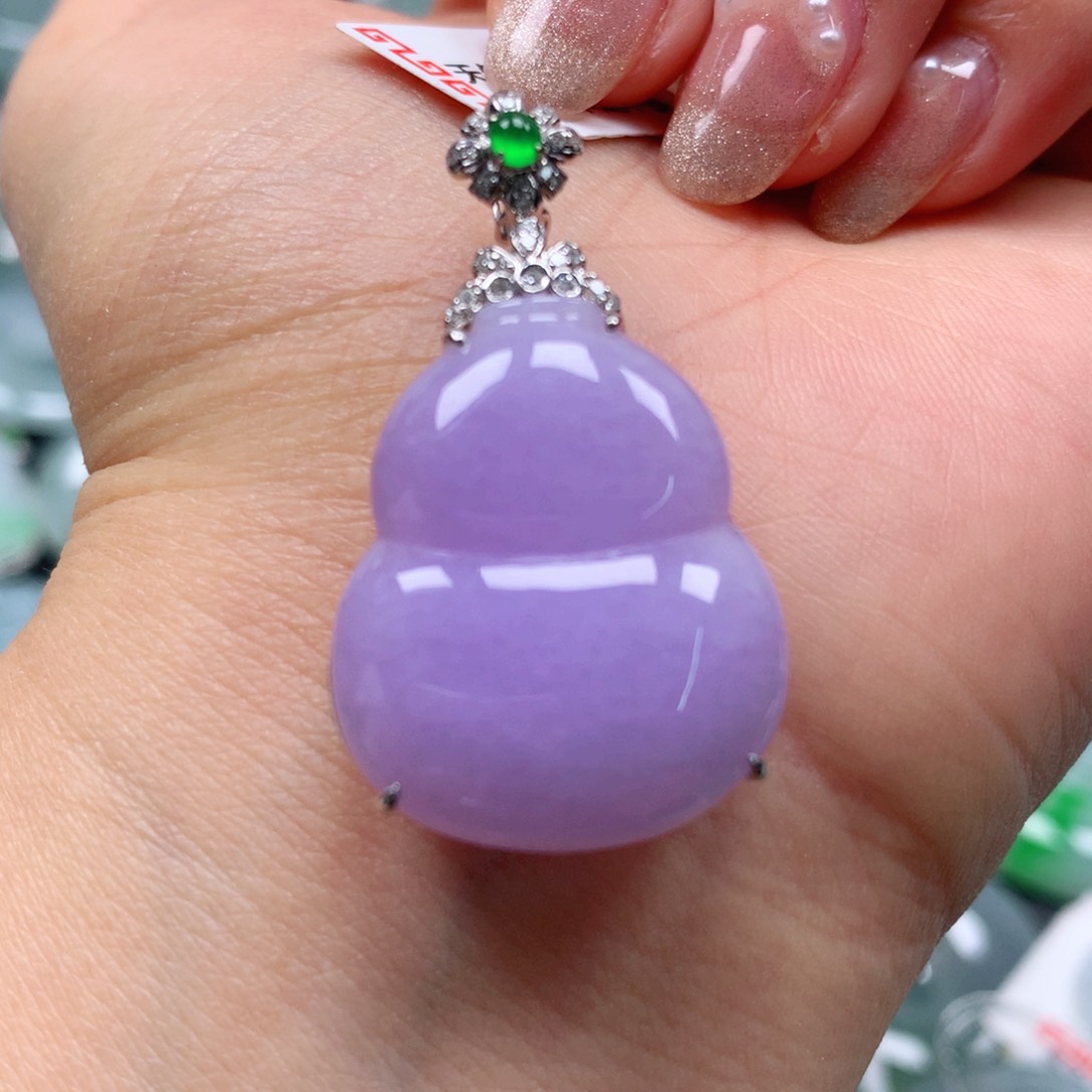 翡翠颈饰18K金镶嵌天然翡翠