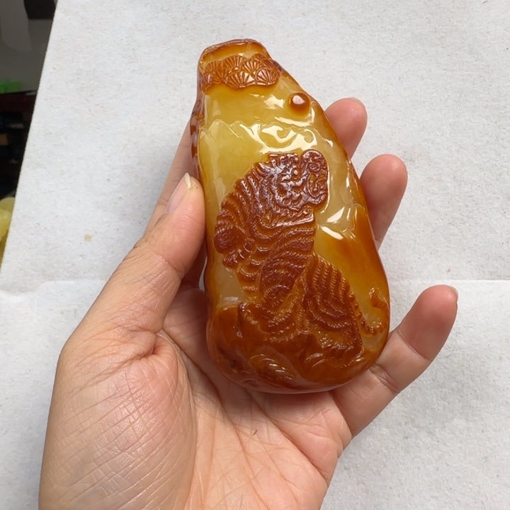 蜜蜡珠宝奇石未镶嵌