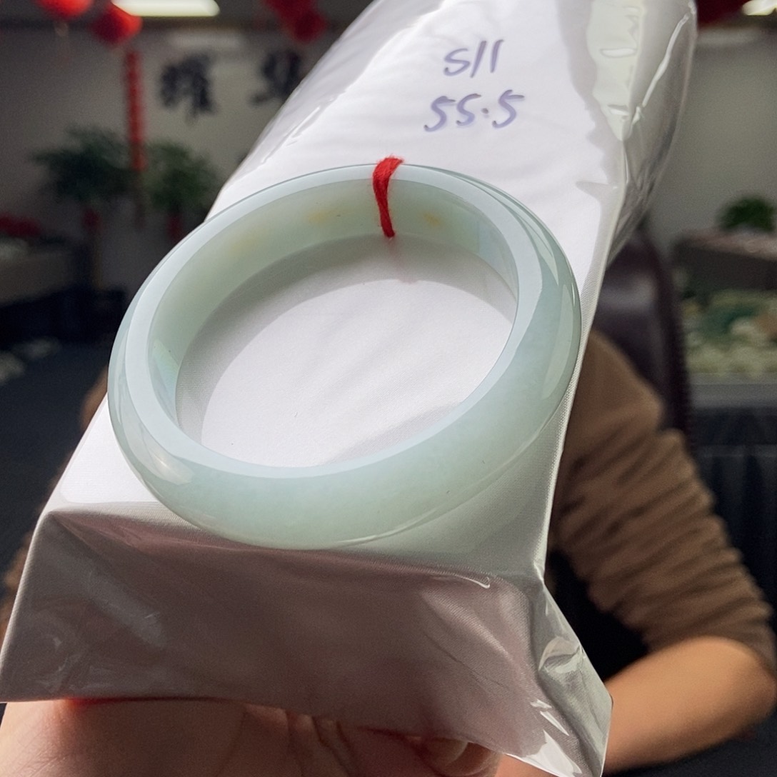 翡翠手镯未镶嵌颜色多样性发拍一发一