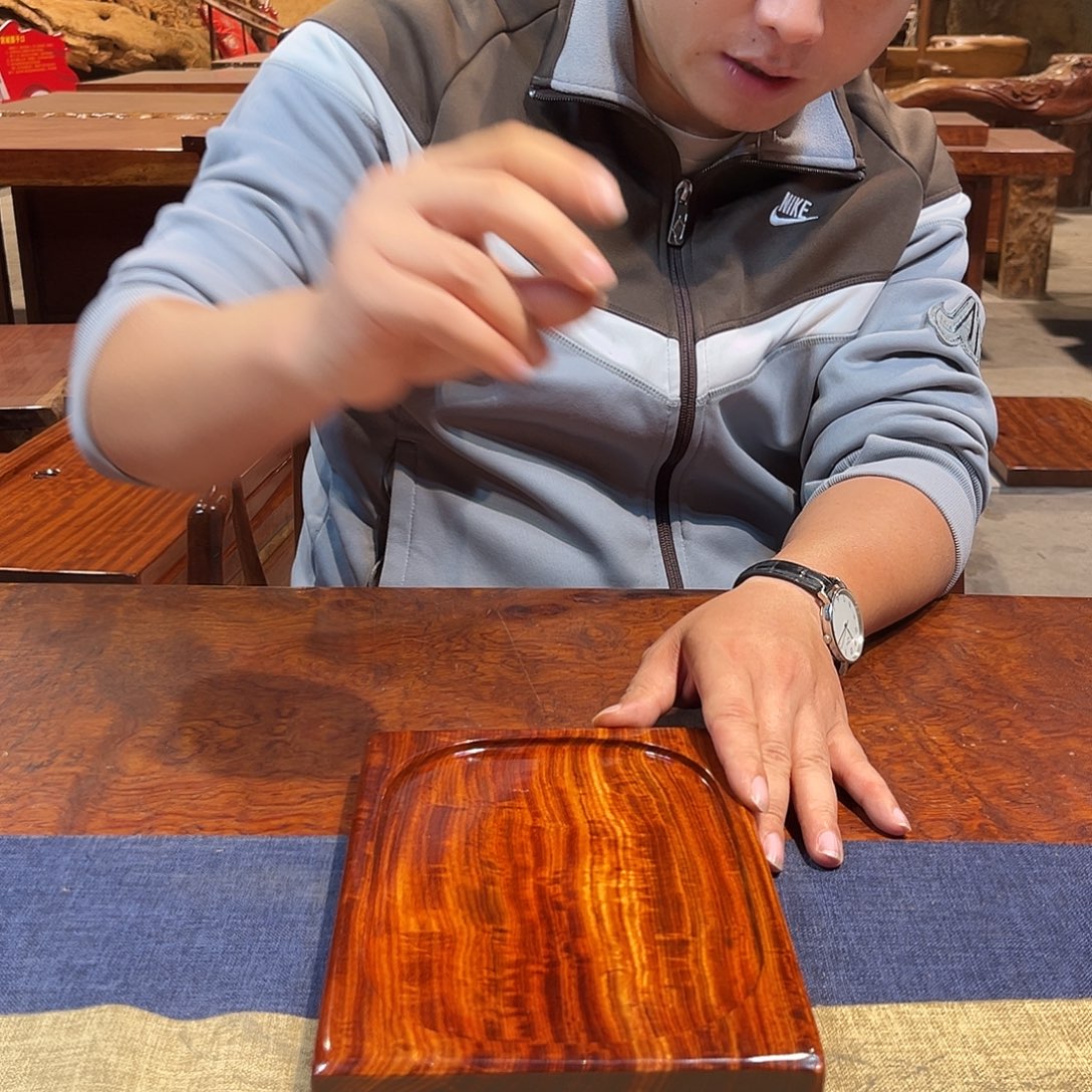 玉木（非红木类）巴花学名古夷苏木
