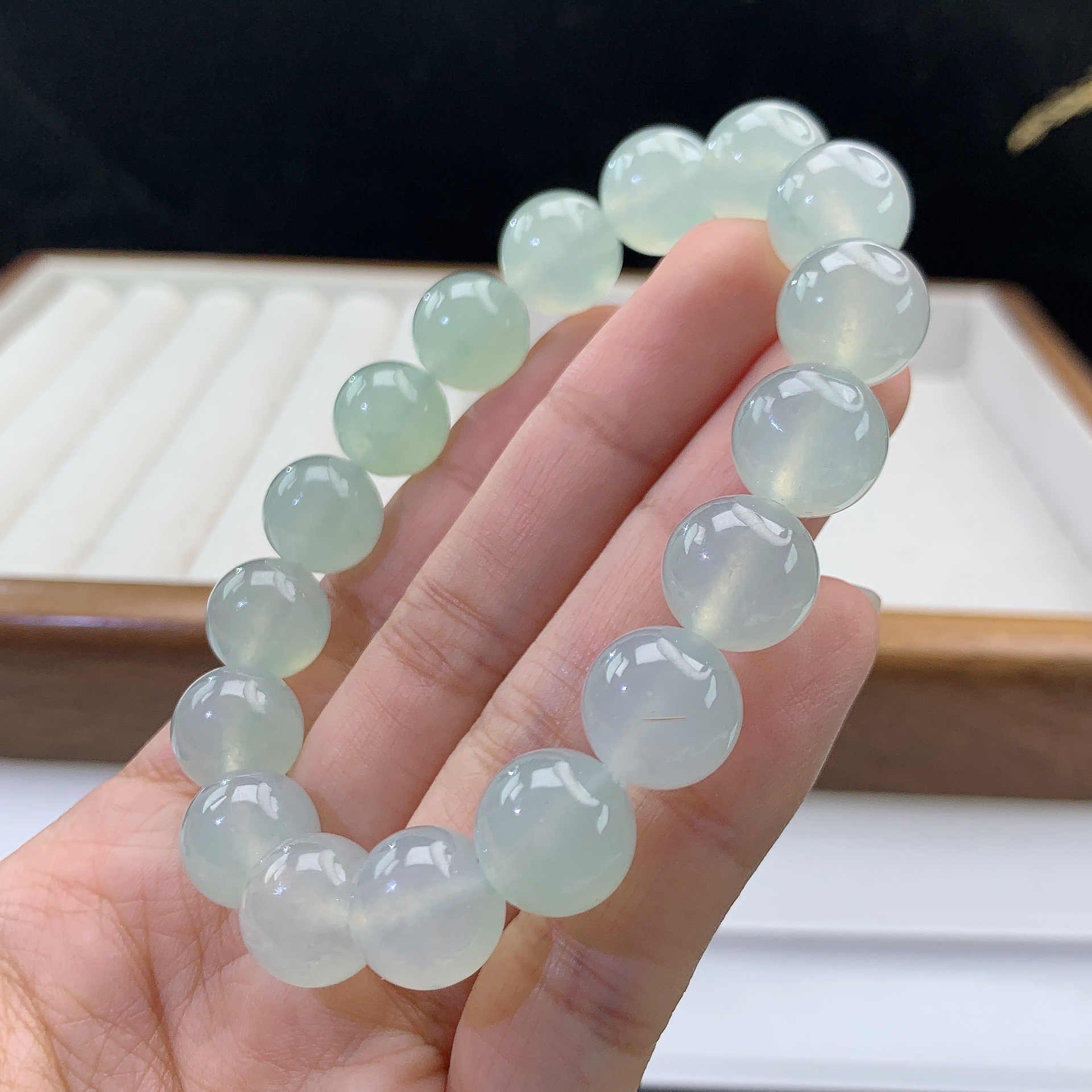 12.30-4-缅甸天然翡翠A货 男款冰晴底手串尺寸:11.8mm 17颗粒
