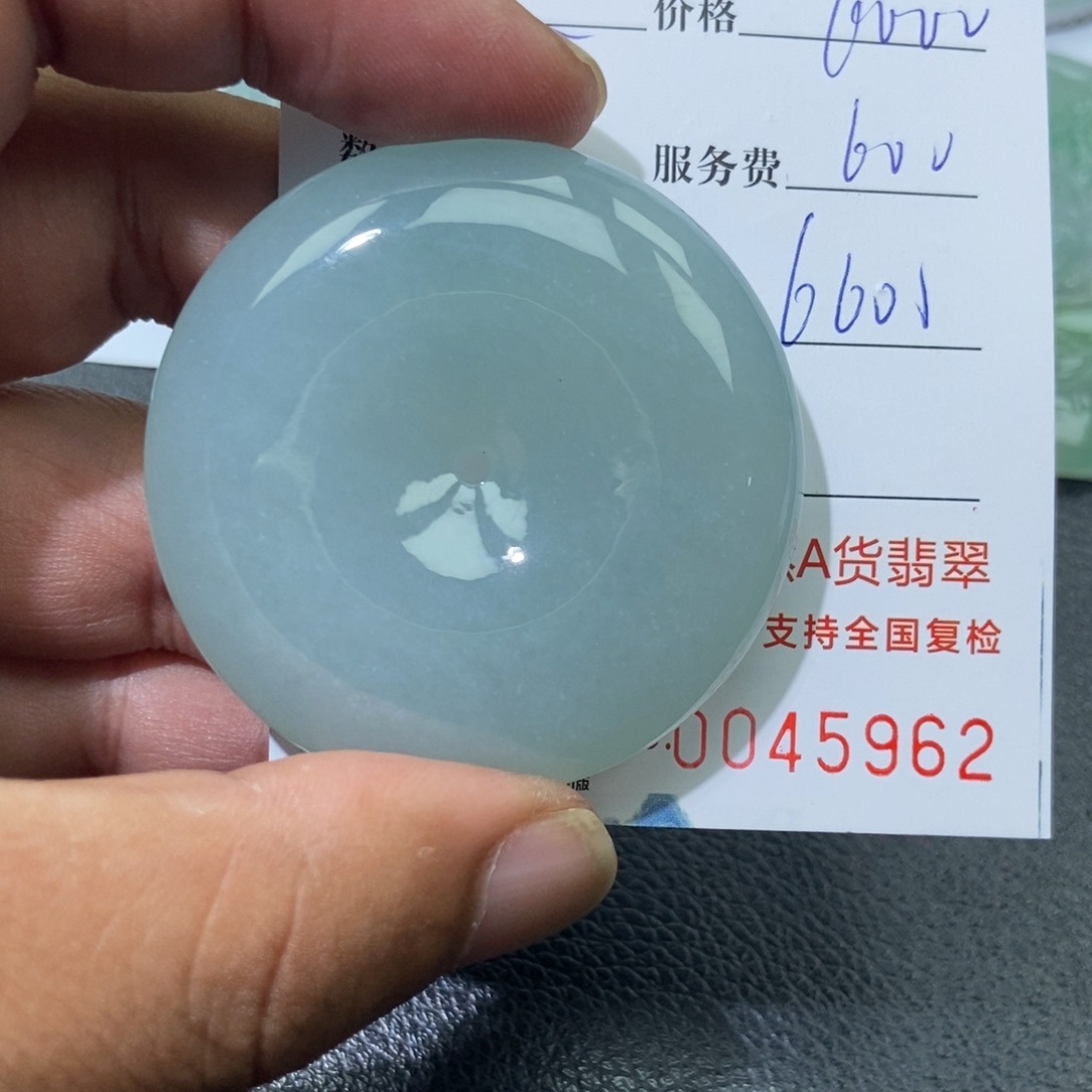 翡翠未镶嵌颈饰人****~