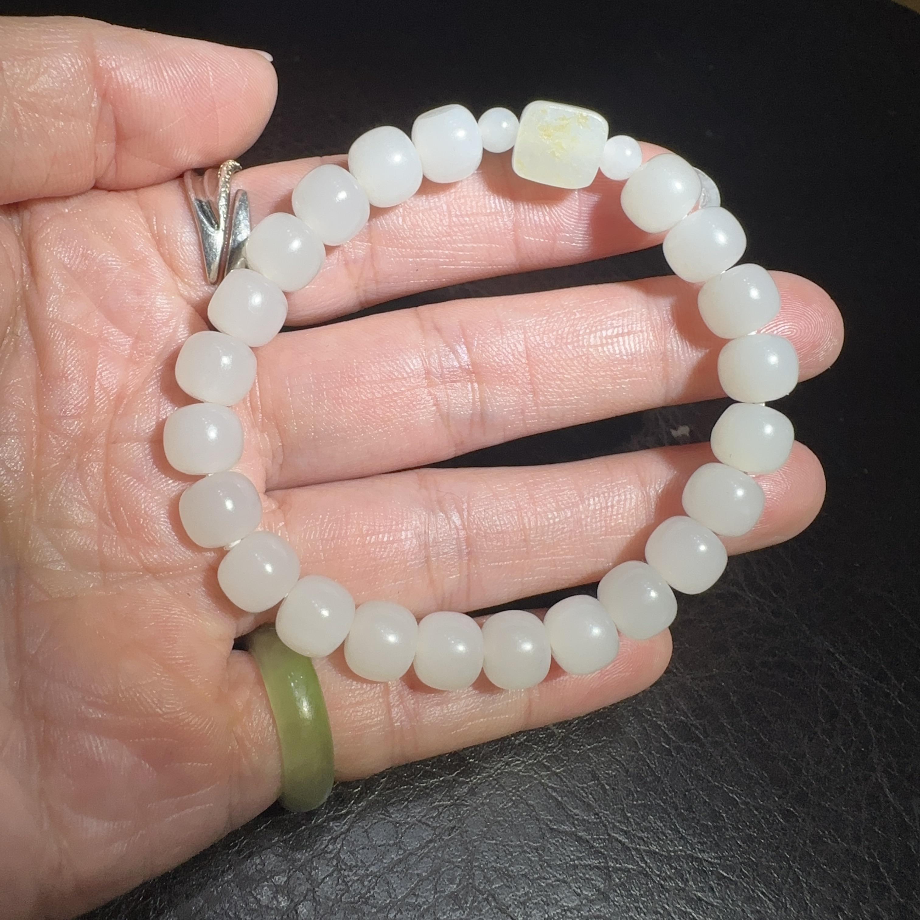 和田玉老型珠手串