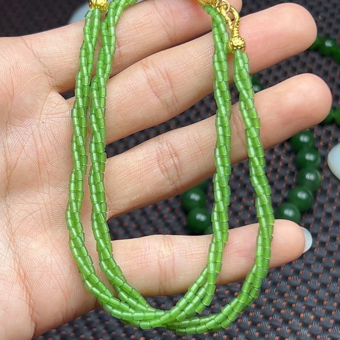 君***神和田玉未镶嵌挂件