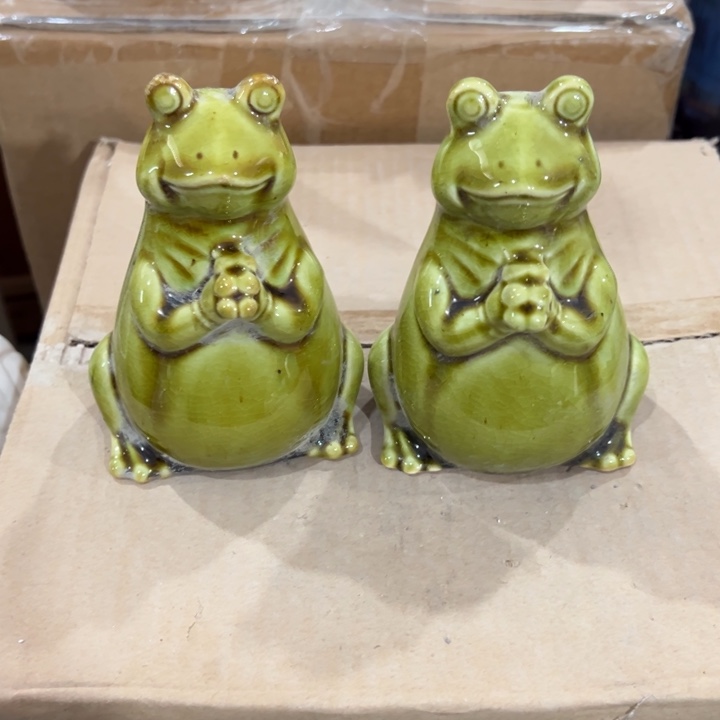 陶瓷花瓶摆件外贸出口（微瑕）高13宽9公分