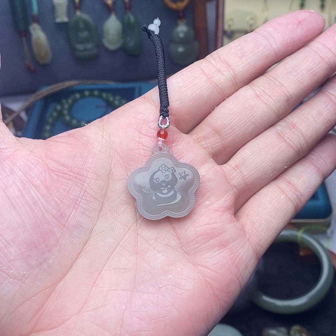 和田玉未镶嵌颈饰