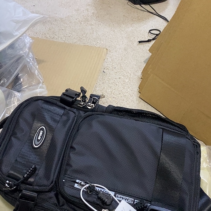 13号包一个，，，，，，，，