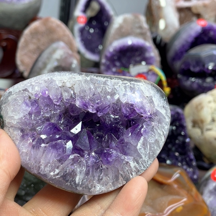 水晶摆件未镶嵌捡漏