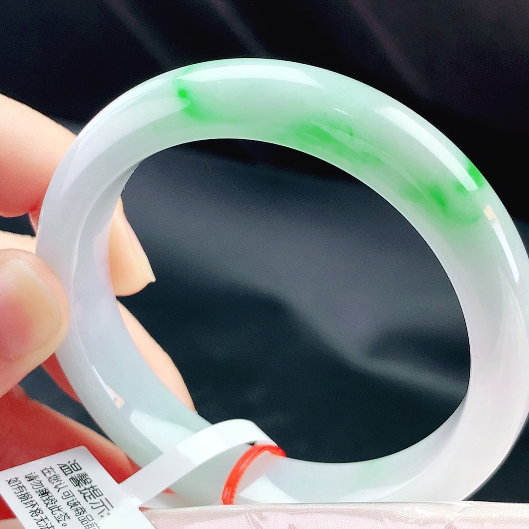 未镶嵌手镯翡翠55圈