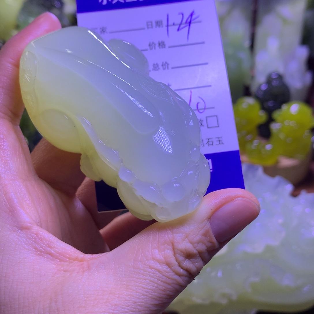 岫玉手把件未镶嵌柿*