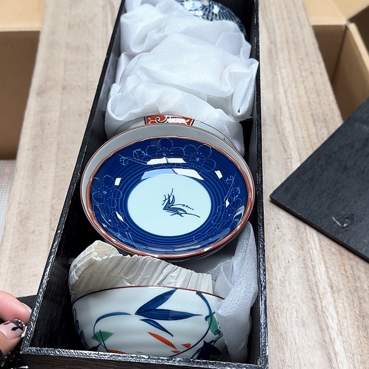 瓷片噗哈哈哈哈哈哈哈哈哈我笑