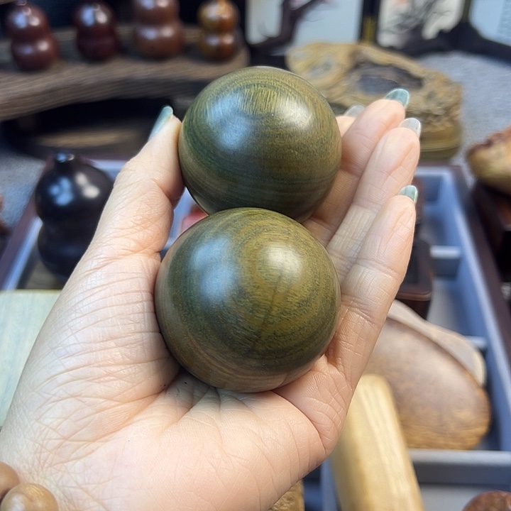 维腊木（绿檀）手球
