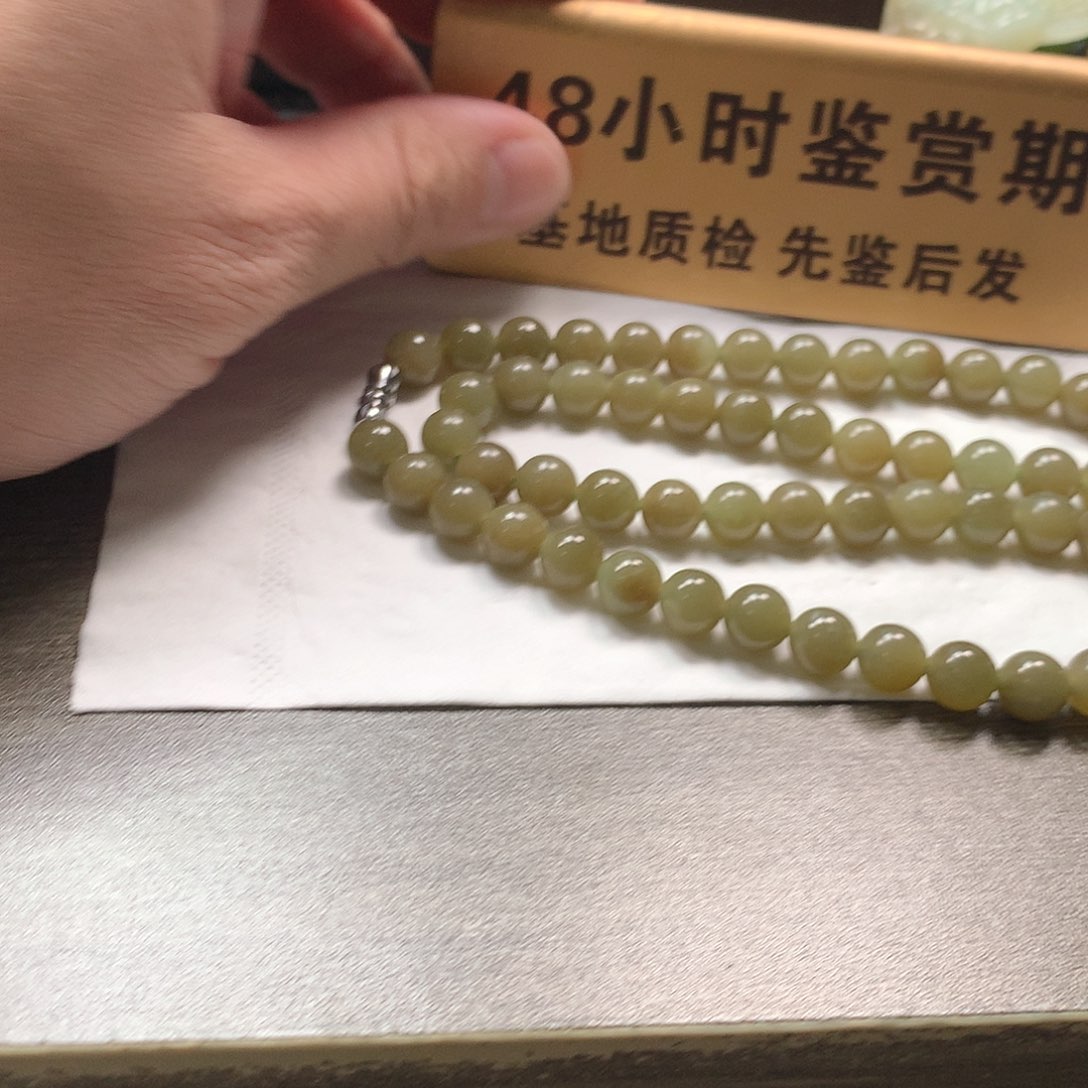 颈饰未镶嵌和田玉（糖玉）卡8