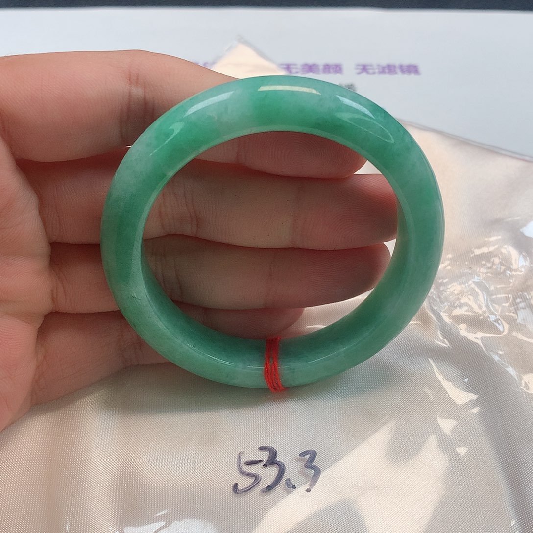 翡翠手镯未镶嵌333号