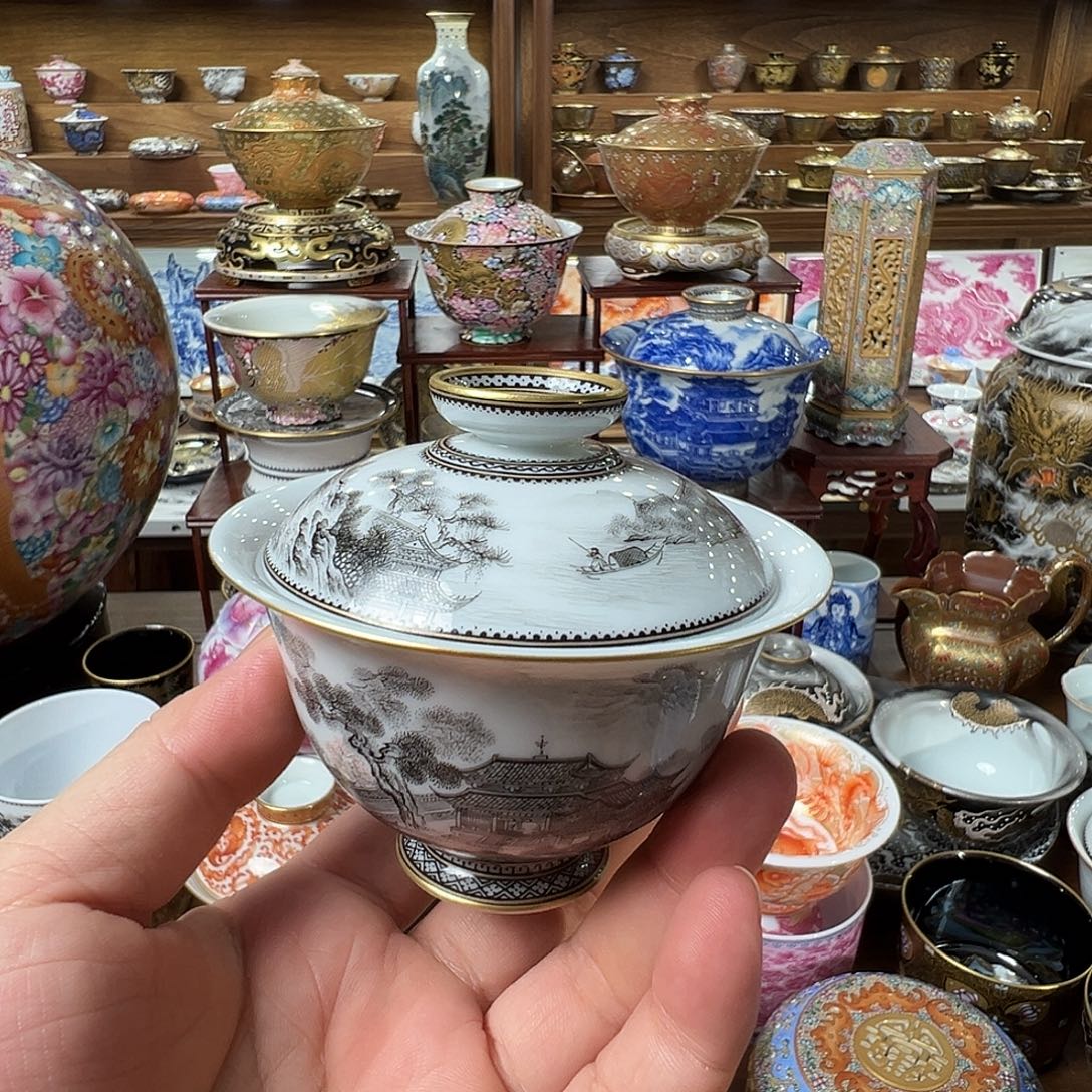斗彩楼阁描金山水盖碗