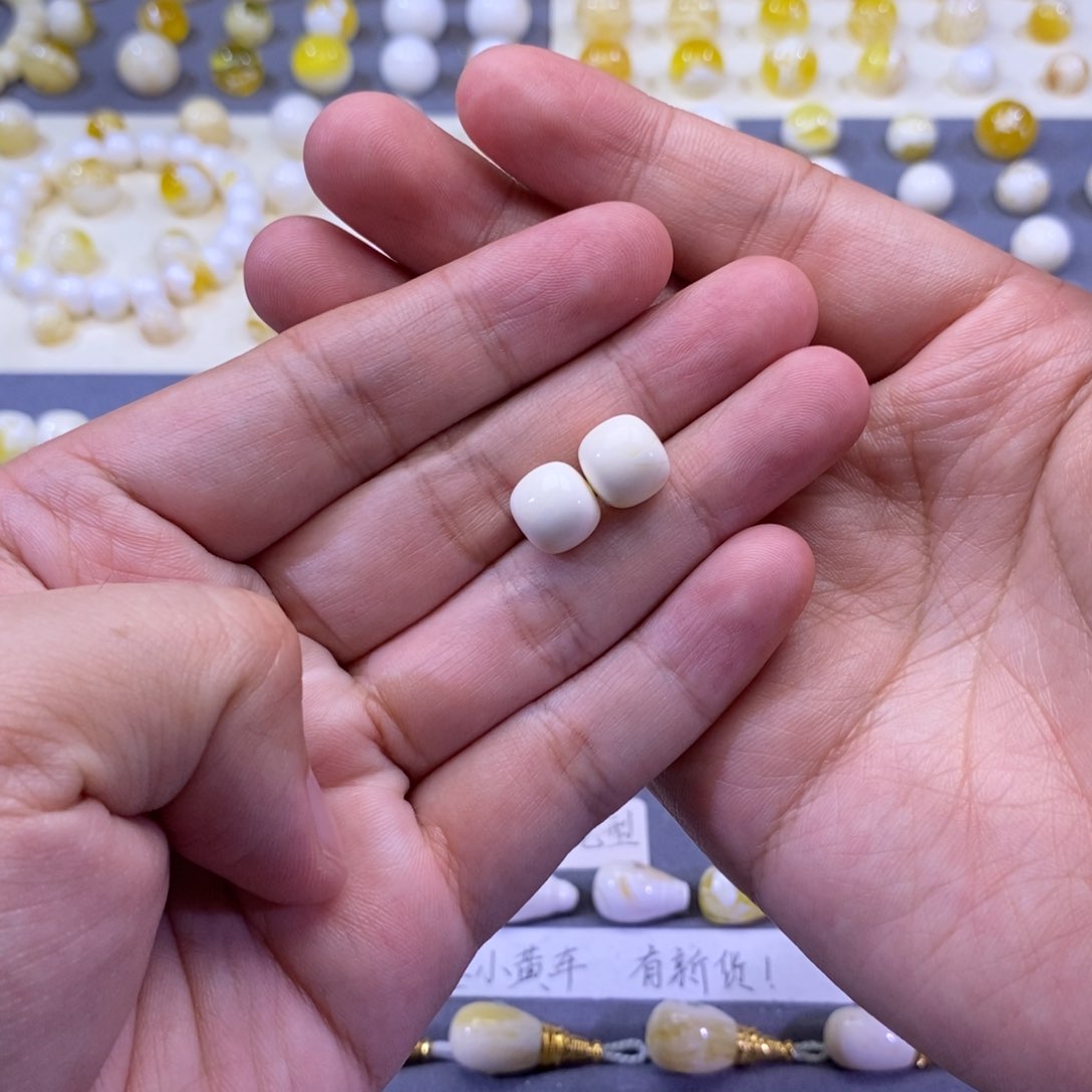 琥珀珠宝奇石未镶嵌大**孤