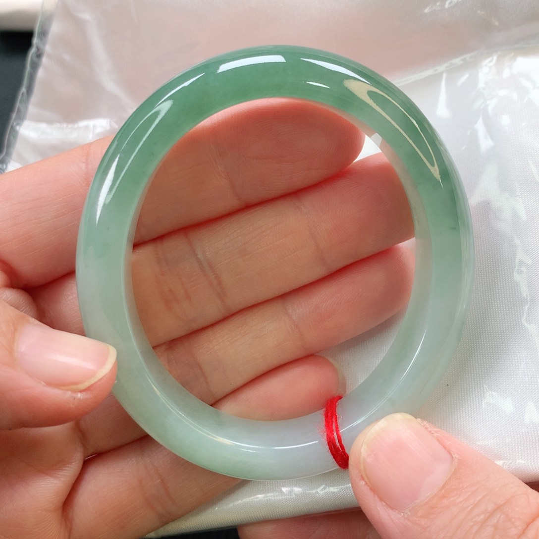 翡翠手镯未镶嵌54贵妃