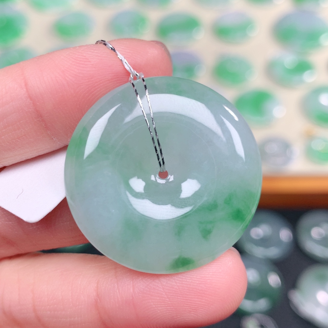 翡翠未镶嵌颈饰30.3-6.0