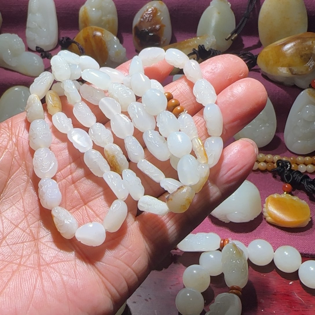 和田玉颈饰未镶嵌爱**秋