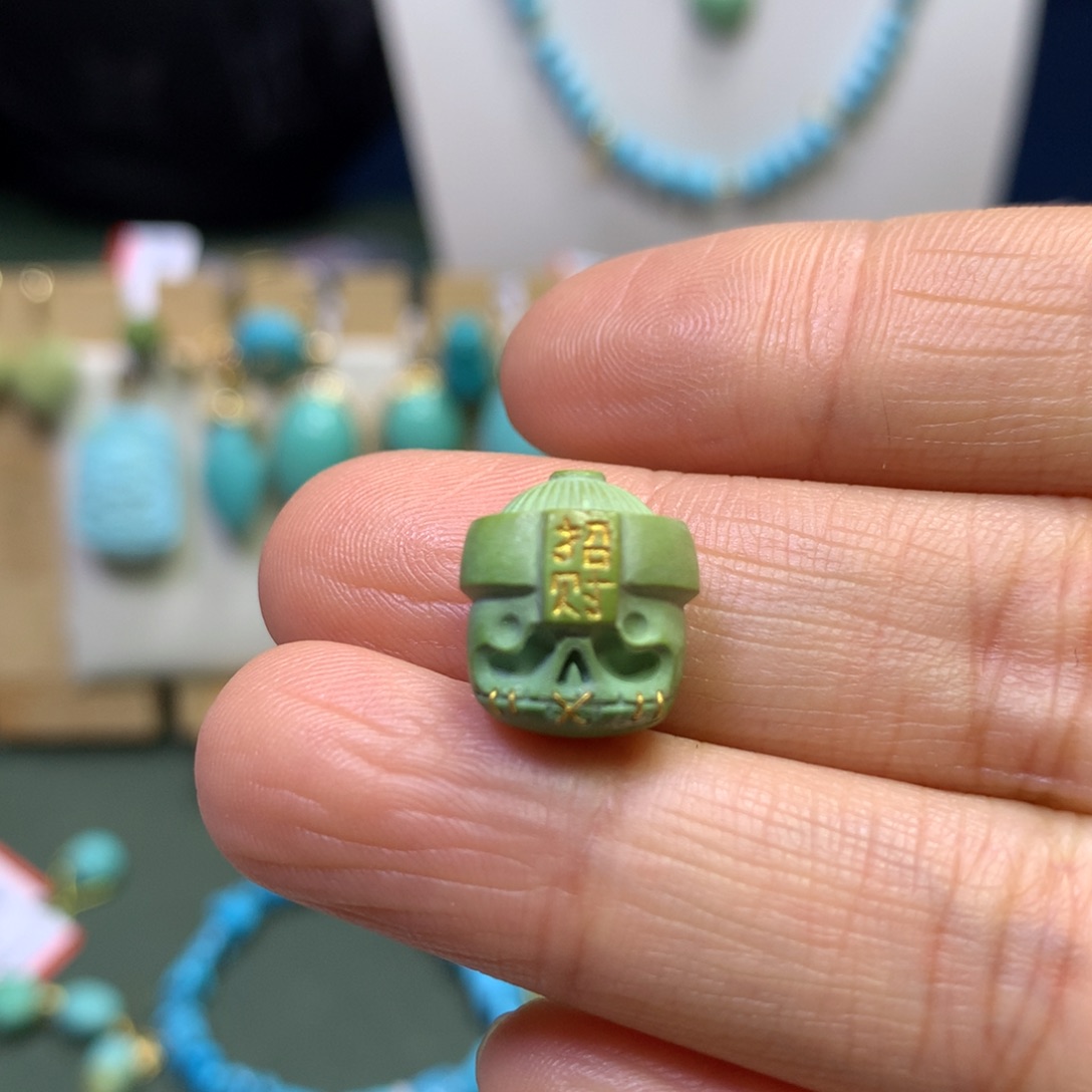 绿松石配饰未镶嵌