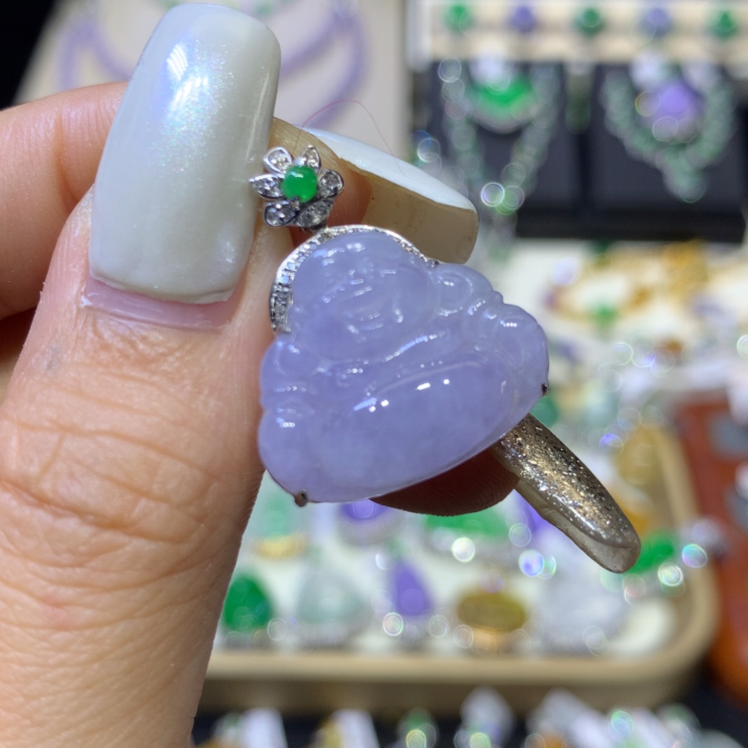 翡翠18K金镶嵌颈饰