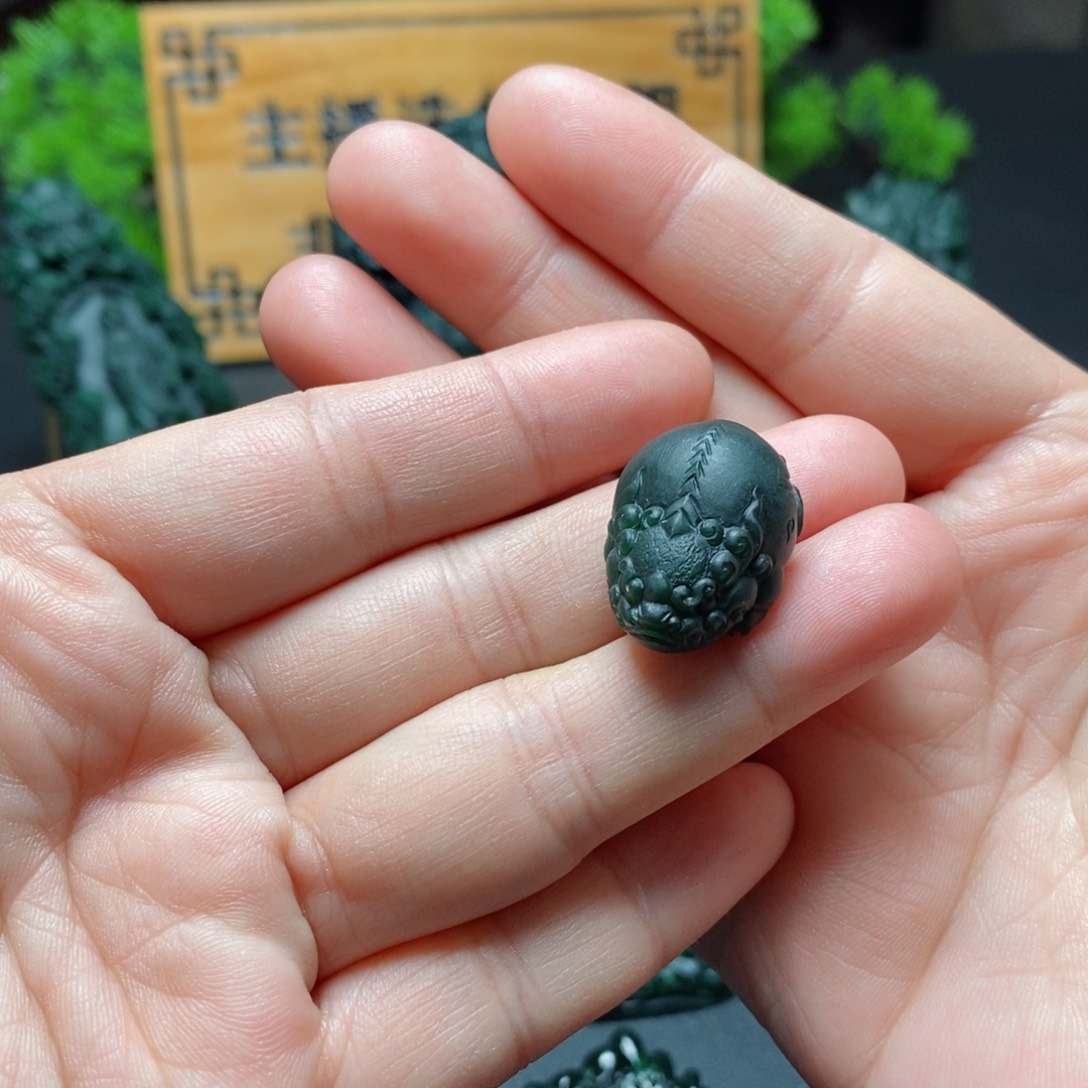 定制翡翠未镶嵌翡翠吊坠x