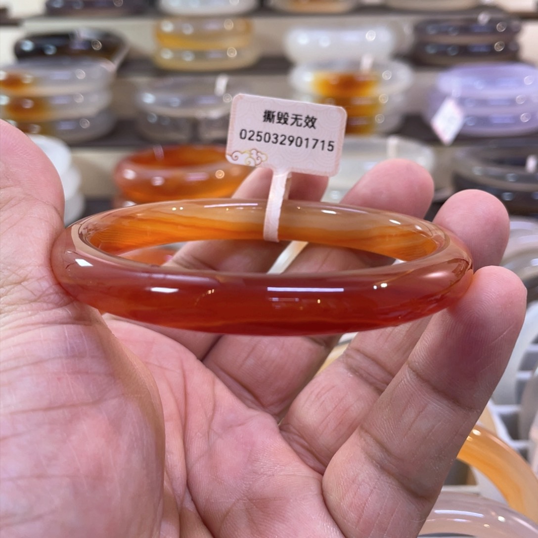 玛瑙/玉髓手镯未镶嵌