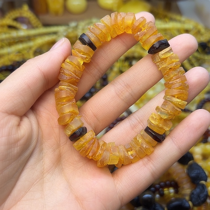 琥珀未镶嵌珠宝奇石