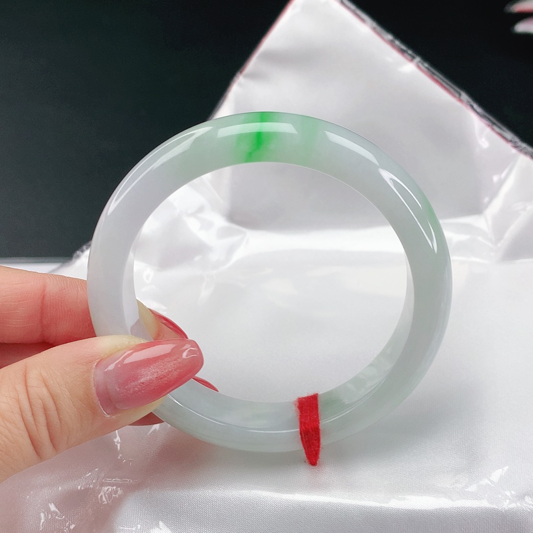 翡翠手镯未镶嵌翡翠530