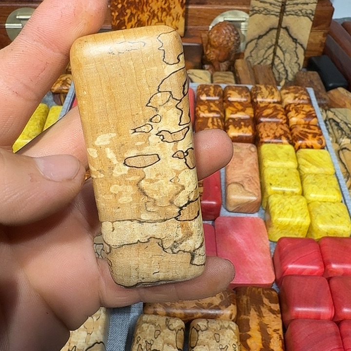 软***玉家具紫檀木类滋文峰